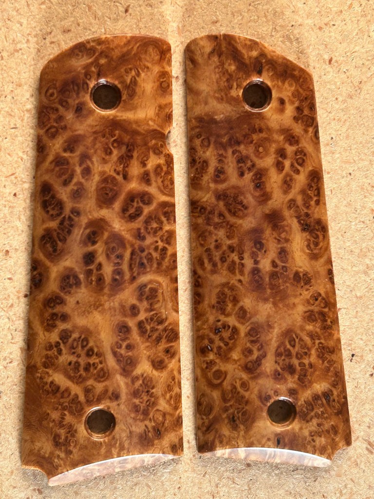 Amboyna Burl AB2715203